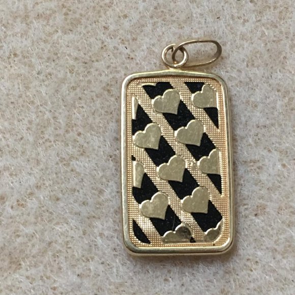 Onyx and 14 kt Gold Heart Pendant - Picture 1 of 12